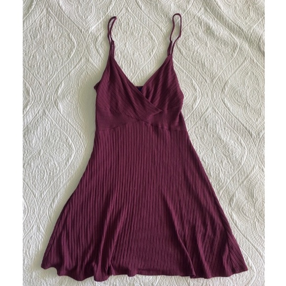 Dresses & Skirts - Maroon Mini Dress